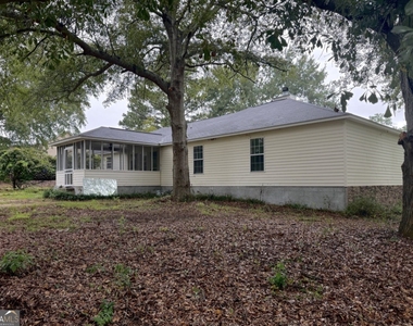 105 Mockingbird Drive - Photo Thumbnail 4