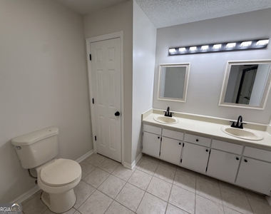 105 Mockingbird Drive - Photo Thumbnail 30