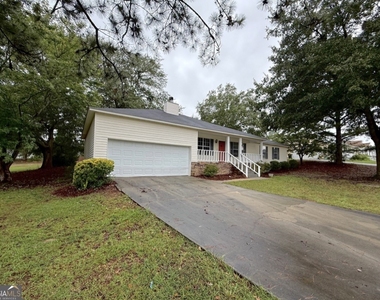 105 Mockingbird Drive - Photo Thumbnail 3