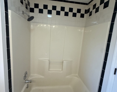 105 Mockingbird Drive - Photo Thumbnail 27