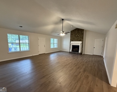 105 Mockingbird Drive - Photo Thumbnail 17