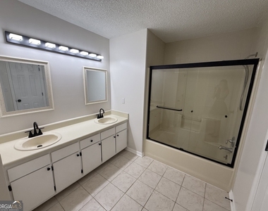 105 Mockingbird Drive - Photo Thumbnail 31