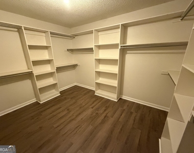 105 Mockingbird Drive - Photo Thumbnail 33