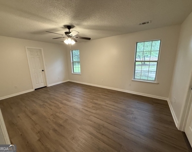 105 Mockingbird Drive - Photo Thumbnail 29