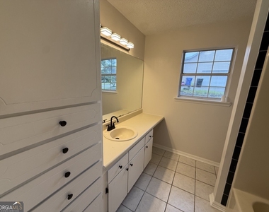 105 Mockingbird Drive - Photo Thumbnail 23