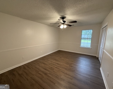 105 Mockingbird Drive - Photo Thumbnail 25