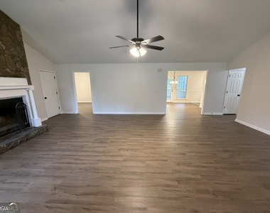 105 Mockingbird Drive - Photo Thumbnail 15