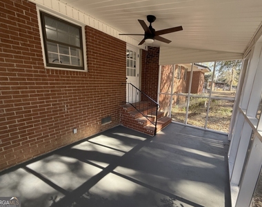 1612 Knox Street - Photo Thumbnail 27