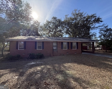 1612 Knox Street - Photo Thumbnail 1