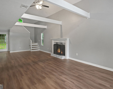 5883 Brookside Drive Se - Photo Thumbnail 2