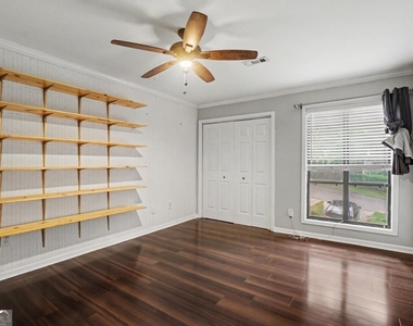 1006 Creatwood Circle Se - Photo Thumbnail 12