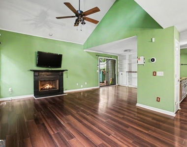 1006 Creatwood Circle Se - Photo Thumbnail 7