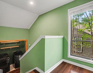 1006 Creatwood Circle Se - Photo Thumbnail 10