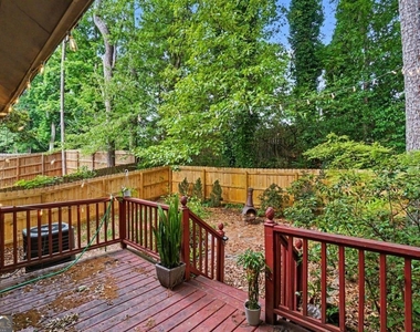 1006 Creatwood Circle Se - Photo Thumbnail 21
