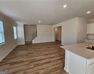 27 Berryville Dr - Photo Thumbnail 14