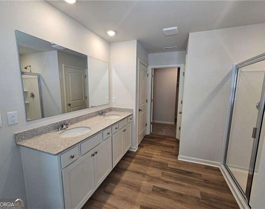 27 Berryville Dr - Photo Thumbnail 21