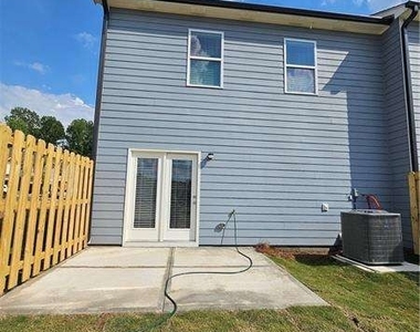 27 Berryville Dr - Photo Thumbnail 38