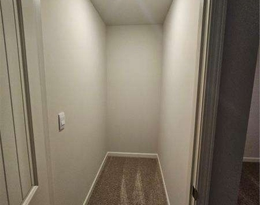 27 Berryville Dr - Photo Thumbnail 30