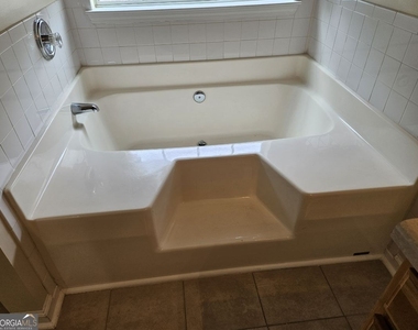 170 Dairyland Drive - Photo Thumbnail 15