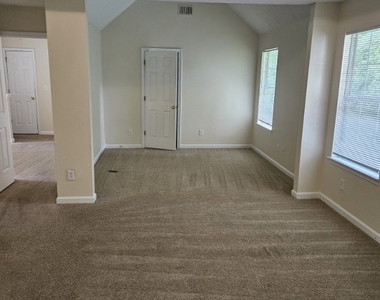 170 Dairyland Drive - Photo Thumbnail 11