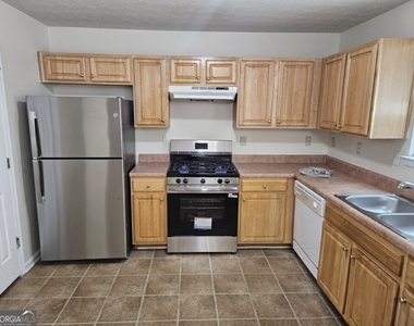 170 Dairyland Drive - Photo Thumbnail 4