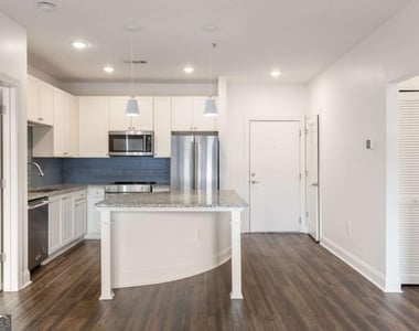 840 United Avenue Se - Photo Thumbnail 7