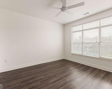 840 United Avenue Se - Photo Thumbnail 15