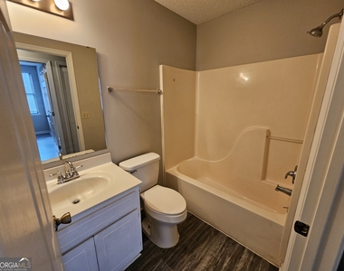 108 E Lakemont Drive - Photo Thumbnail 16