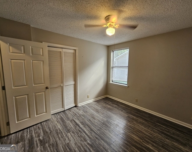 108 E Lakemont Drive - Photo Thumbnail 19