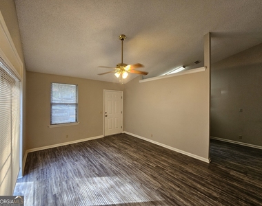 108 E Lakemont Drive - Photo Thumbnail 6