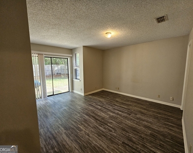 108 E Lakemont Drive - Photo Thumbnail 25