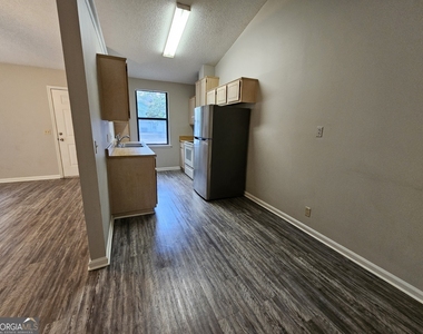 108 E Lakemont Drive - Photo Thumbnail 14