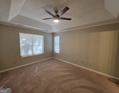 302 Henley Way - Photo Thumbnail 9