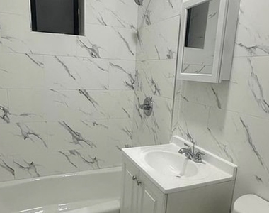 66-20 Wetherole St,Rego Park,NY 11374 - Photo Thumbnail 2