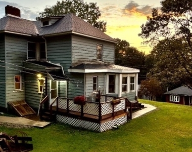 30 Fowler St - Photo Thumbnail 2