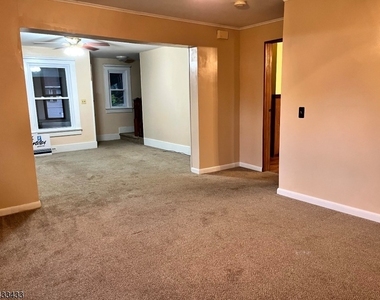 30 Fowler St - Photo Thumbnail 11