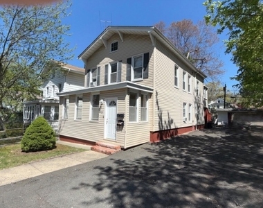 113 3rd St - Photo Thumbnail 8
