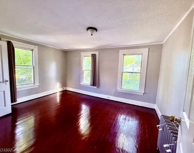 113 3rd St - Photo Thumbnail 13