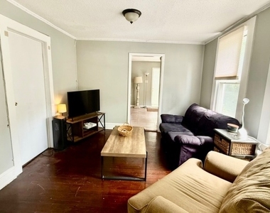 113 3rd St - Photo Thumbnail 3