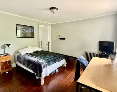 113 3rd St - Photo Thumbnail 1