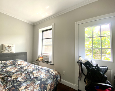 East 83rd Street - Photo Thumbnail 2
