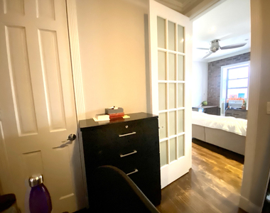 East 83rd Street - Photo Thumbnail 5
