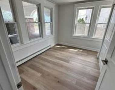 1721 River Road - Photo Thumbnail 5