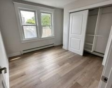 1721 River Road - Photo Thumbnail 10
