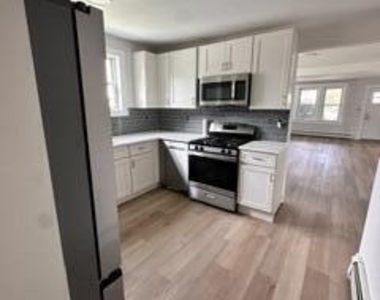 1721 River Road - Photo Thumbnail 12