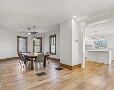 555 Cedar Avenue - Photo Thumbnail 2