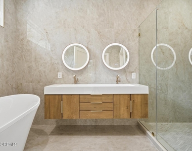 152 Ampere Avenue - Photo Thumbnail 7