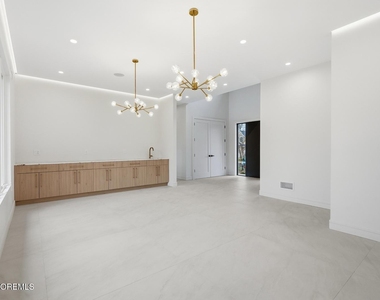 152 Ampere Avenue - Photo Thumbnail 5