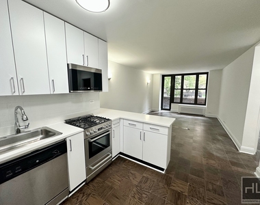 East 35 Street - Photo Thumbnail 3