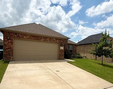 204 Flower Ridge Drive - Photo Thumbnail 2